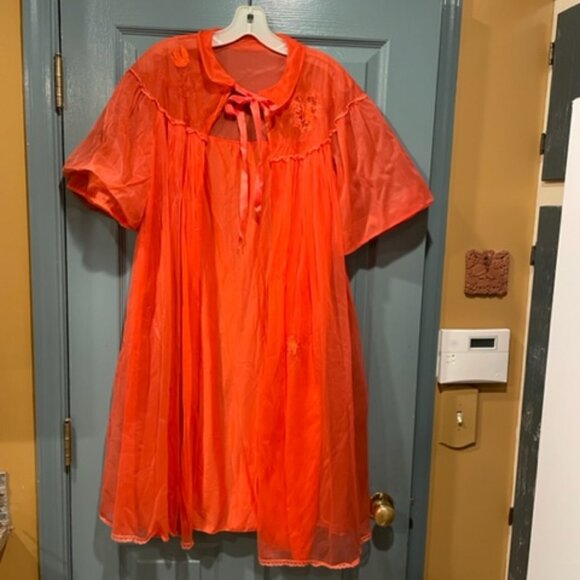 Laros 50s peignoir red/dark coral L good condition